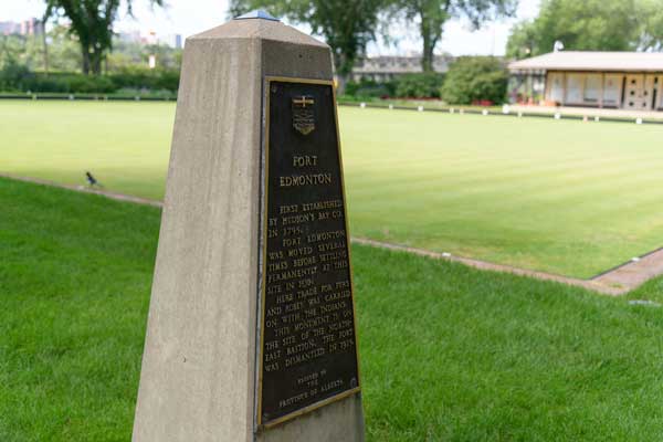 Trading post marker